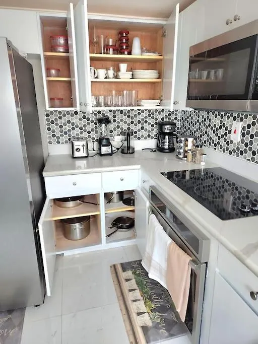 Modern Luxury 2-Bedroom 2.5-Bathroom Townhouse ネグリル 0*,