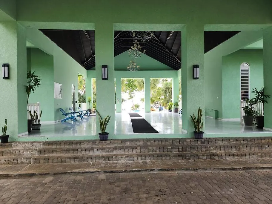 Modern Luxury 2-Bedroom 2.5-Bathroom Townhouse ネグリル