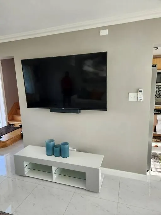 Modern Luxury 2-Bedroom 2.5-Bathroom Townhouse ネグリル 0*,  ジャマイカ