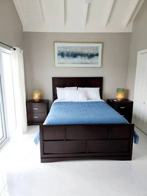 別荘 Modern Luxury 2-Bedroom 2.5-Bathroom Townhouse ネグリル